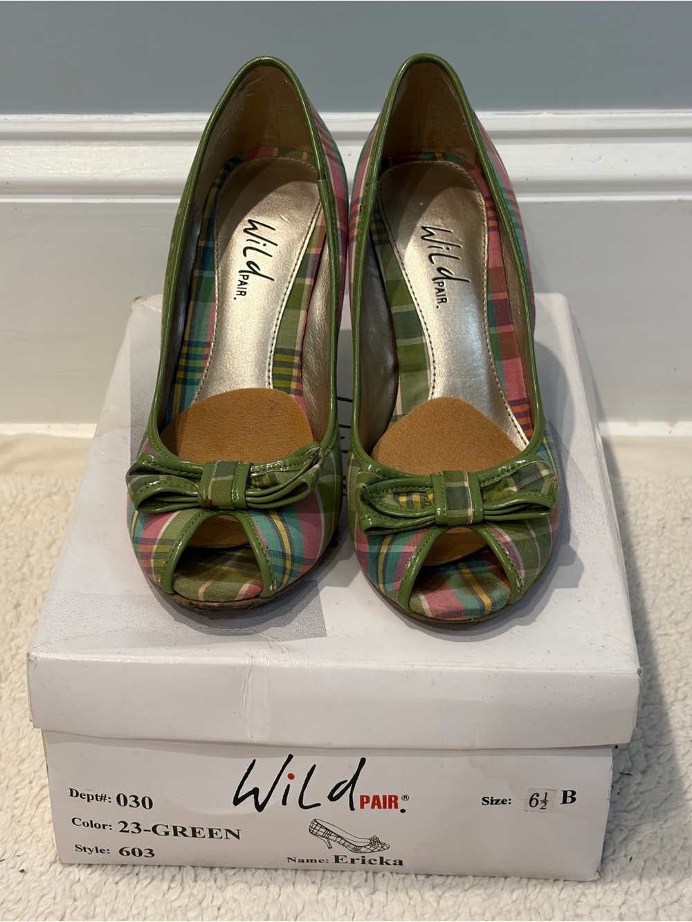 Wild Pair Green Plaid Peep-Toe Bow Heels